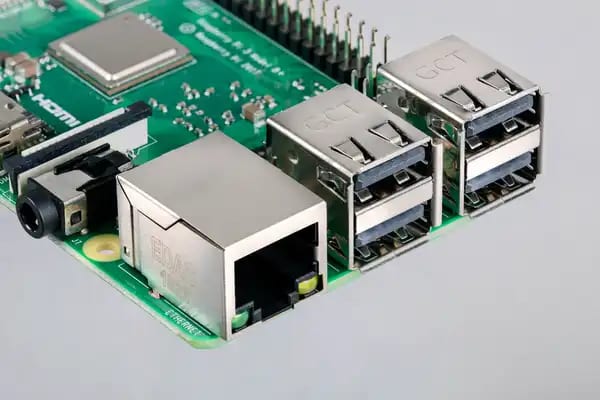 raspberry pi 3 model b+ — photo 2