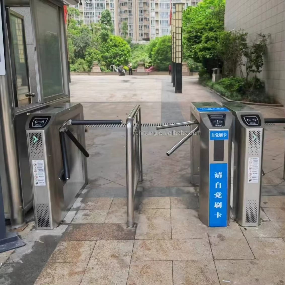 L-POWER VECTOR | Hydraulic Tripod Turnstile  — photo 3